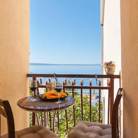 Lägenhet 4 Podstrana